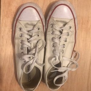 Converse size 7.5
